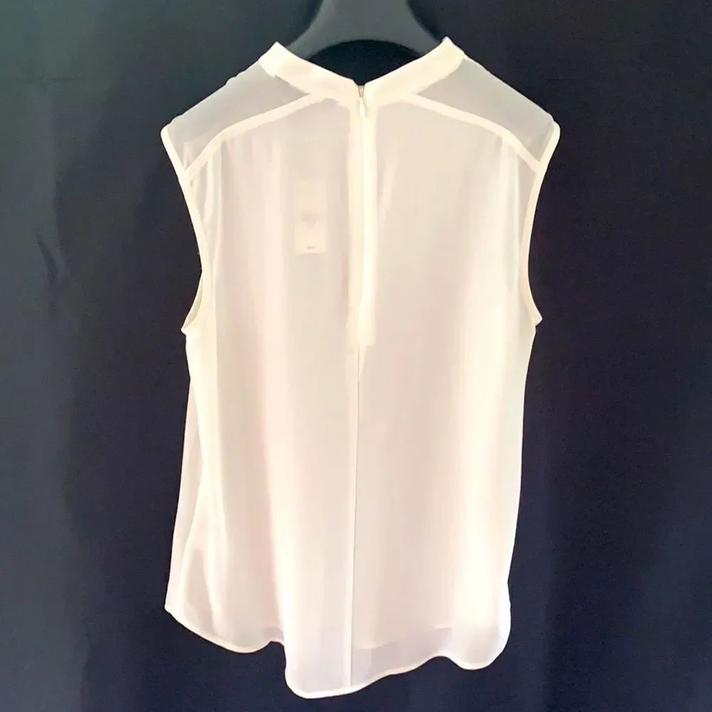 Express Cream Blouse  - Picture 4 of 5